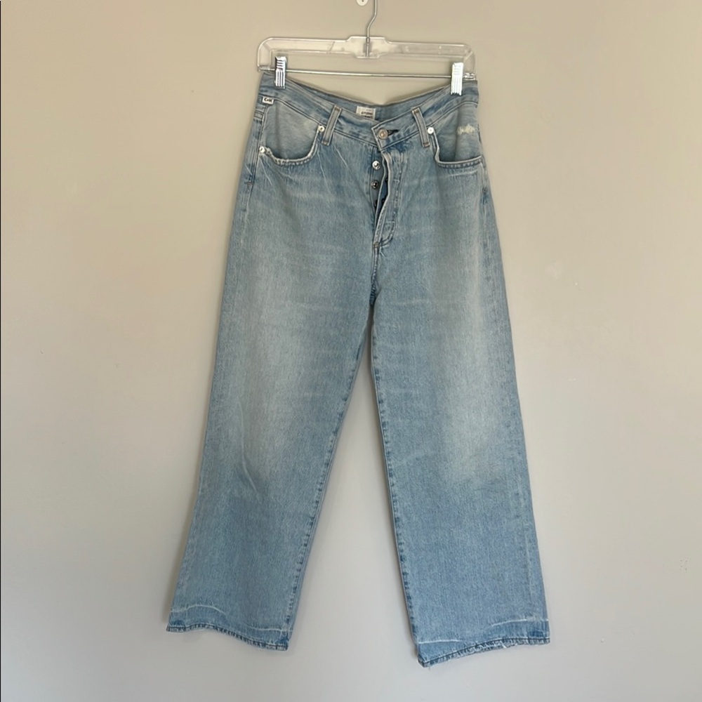 Citizens Of Humanity High Rise Wide Leg Jeans - size 28